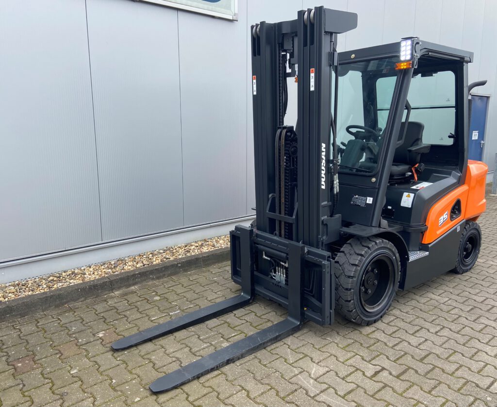 Doosan Dieselgabelstapler D35 NXS