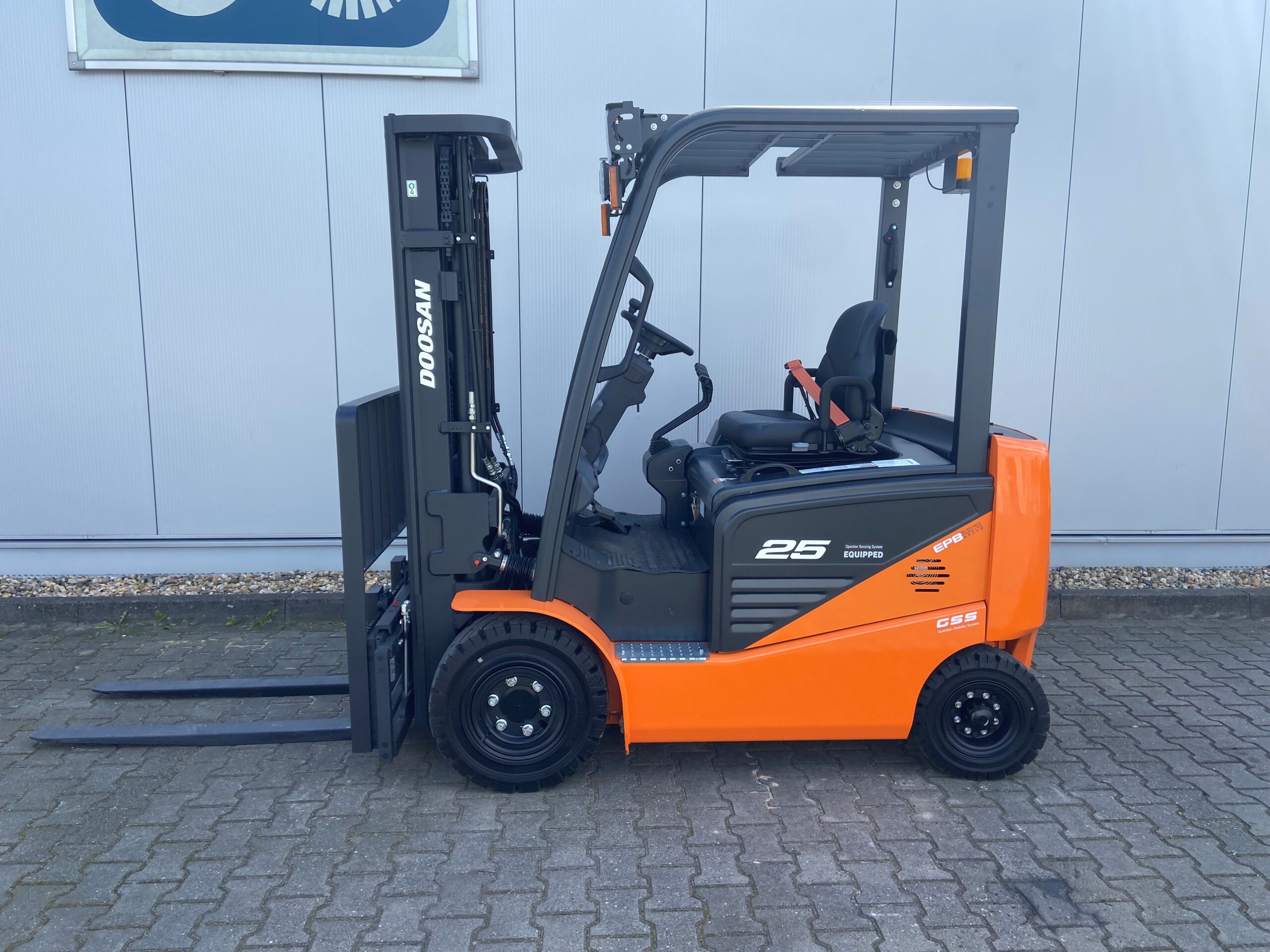 Elektrogabelstapler Doosan B25NS