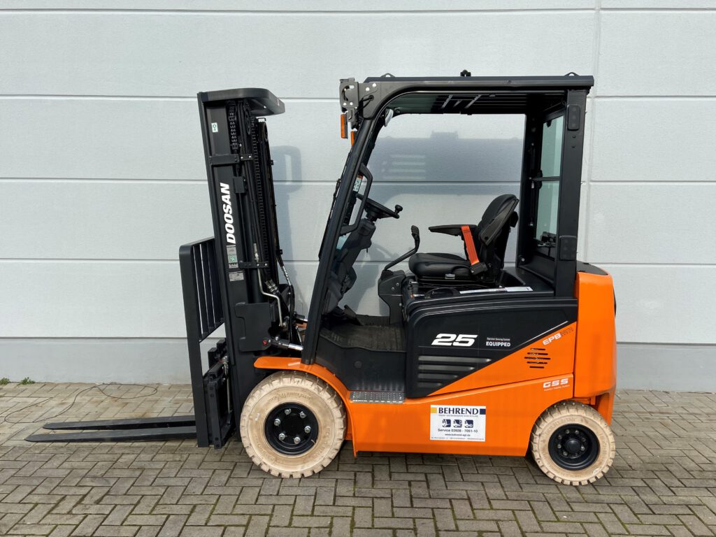 Doosan Elektro Gabelstapler B25NS