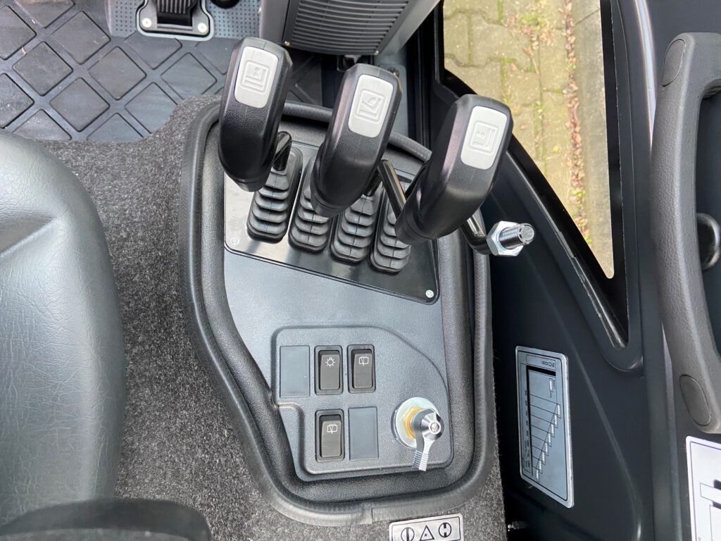 Doosan G25-E7 Treibgasstapler