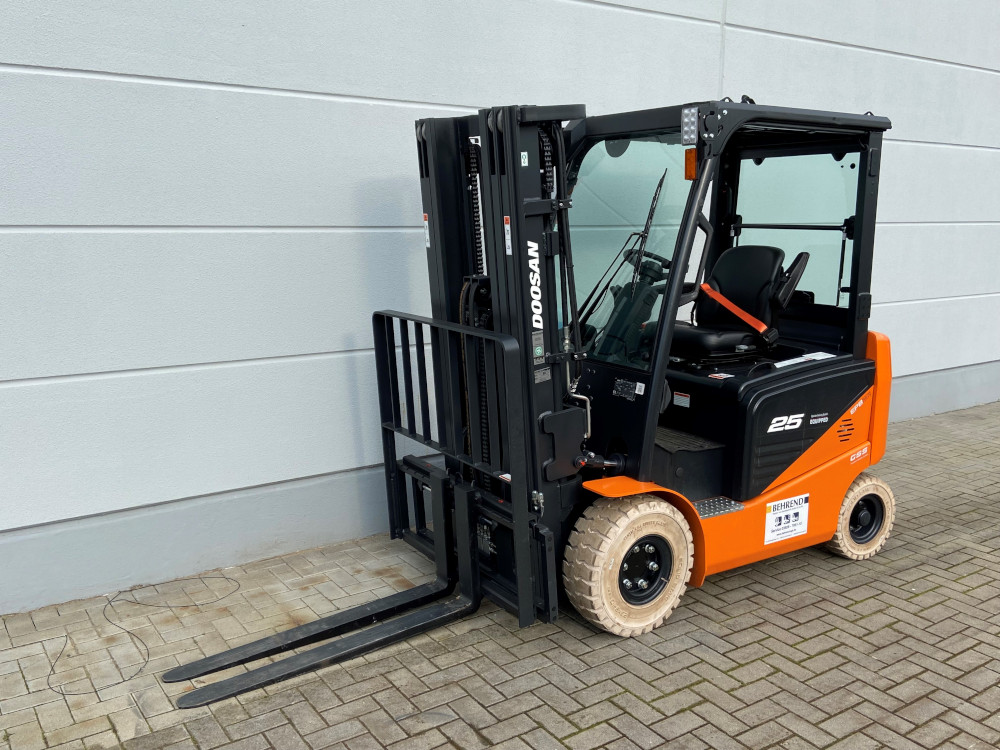 Doosan B25NS