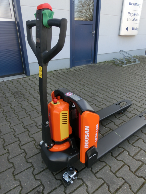 Doosan Lithium Power Niederhubwagen 1,5 t