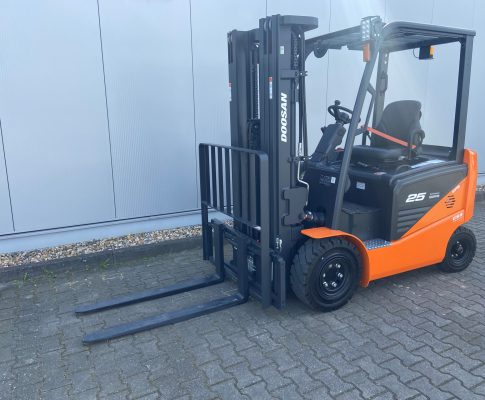 Elektrogabelstapler Doosan B25NS